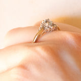 Anello vintage in oro giallo 9K con topazio azzurro (0.40ct ca.) e diamanti (0.07ctw ca.)