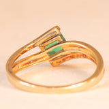 Anello vintage in oro giallo 9K con pasta di vetro verde e diamanti, anni ‘90