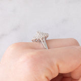 Anello a fiore vintage in platino con diamanti (0.55ctw), anni ‘80