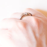 Anello trilogy antico in oro giallo e bianco 14K con diamanti (0.06ctw ca.), anni ‘30/‘40