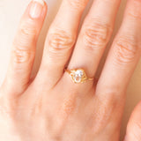 Anello vintage in oro giallo 10K con acquamarina (0.65ct ca.)