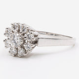 Anello vintage a fiore in oro bianco 18K con diamanti di taglio brillante (0.75ctw ca.), anni '60