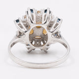 Anello vintage a fiore in oro bianco 14k con perla, diamanti (0,24ct) e zaffiri, anni '60
