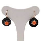 Orecchini in oro giallo 14K con onice, corallo e perline