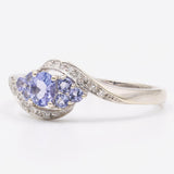 Anello vintage in oro bianco 9k con tanzaniti (0,50ctw) e diamanti (0,08ctw)