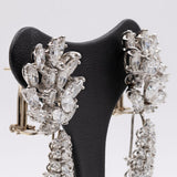 ORECCHINI PENDENTI VINTAGE IN ORO BIANCO 18K CON DIAMANTI (20.80CTW CA.), ANNI ‘60/‘70