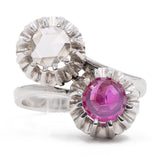 Anello antico contrarie in oro bianco 18k con rosa di diamante (0,25ct) e rubino (0,70ct) , anni '30