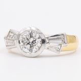 Anello vintage in oro giallo e bianco 18k con diamante centrale (1ct) e diamanti laterali (0,50ct)