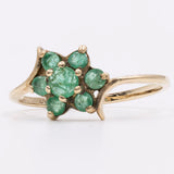 Anello vintage a fiore in oro giallo 9K con smeraldi (0.20ctw ca.)
