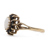 Anello vintage a margherita in oro giallo 9k con opale e zaffiri