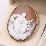 Spilla antica con cammeo raffigurante Venere e Cupido legata in oro giallo 18k