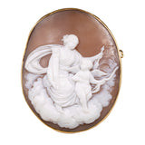 Spilla antica con cammeo raffigurante Venere e Cupido legata in oro giallo 18k