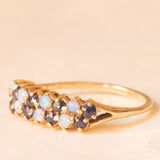 Anello vintage in oro giallo 8K con zaffiri (0.16ctw ca.) e opali (0.08ctw ca.), anni ‘60/‘70