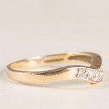 Anello a “V” vintage in oro giallo e bianco 9K con diamanti (0.14ctw ca.), anni ‘80/‘90 ca.