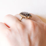 Anello a margherita vintage in oro giallo 8K con granati, anni ‘60/‘70