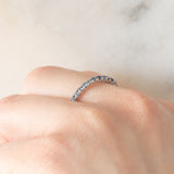 Eternity arcobaleno in oro bianco 18K con zaffiri (1.30ctw ca.)