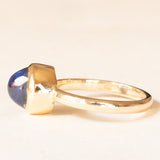 Solitario vintage in oro giallo 18K con zaffiro cabochon (2.50ct ca.), anni ‘60/‘70
