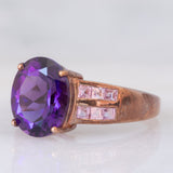 Anello da cocktail vintage in oro rosa 9K con ametista (3.30ct ca.) e zaffiri rosa sintetici (0.53ctw)