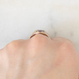 Anello chevalier retrò in oro giallo 14K con granato (1ct ca.), anni ‘40