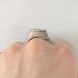 Anello medievale in argento con incisioni, XIII/XV secolo d.C.