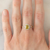 Anello a margherita in oro giallo 9K con sfene (0.98ct) e zirconi