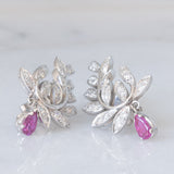 Orecchini vintage in oro bianco 18K con rubini (0.80ctw ca.) e diamanti (1ctw ca.), anni ‘90