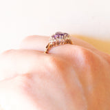 Anello vintage in stile vittoriano in oro giallo e bianco 9K con ametista (0.50ctw ca.) e diamanti
