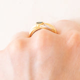 Anello vintage in oro giallo e bianco 18K con smeraldo (0.35ct ca.) e diamanti (0.04ctw ca.), anni ‘70