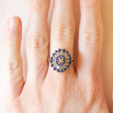Anello a fiore vintage in oro giallo 14K con zaffiri (0.40ctw ca.) e diamanti (0.40ctw ca.), anni ‘70/‘80