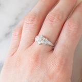 Anello a fiore vintage in platino con diamanti (0.76ctw), anni ‘80
