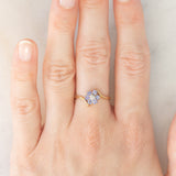 Anello contrarier con fiore in oro giallo 9K con tanzaniti (0.36ctw ca.) e diamante, anni ‘90