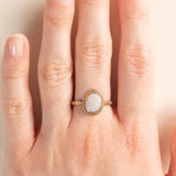 Solitario vintage in oro giallo 9K con opale (1ct ca.), anni ‘70 ca.