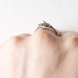 Anello antico in oro giallo 8K e argento con perla bianca e diamanti di taglio rosetta, primi del ‘900