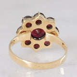 Anello a fiore vintage in oro giallo 8K con granati (2ctw ca.), anni ‘50/‘60