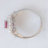 Anello vintage in platino con rubino (0.83ct) e diamanti (0.86ctw), anni ‘80/‘90