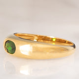 Anello a fascia in oro giallo 8K con cromodiopside (0.50ct ca.), anni ‘70/‘80