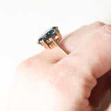 Anello da cocktail vintage in oro giallo 9K con spinello sintetico (5.80ct ca.), anno 1995