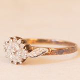 Anello a fiore vintage in oro giallo e bianco 9K con diamanti (0.20ctw ca.) anni ‘70