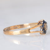 Anello a fiore vintage in oro giallo 9K con zaffiri (0.30ctw ca.) e diamante, anno 1977
