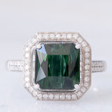 Anello a margherita vintage in oro bianco 18K con tormalina verde (2.80ct) e diamanti (0.40ctw), anni ‘2000