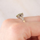 Toi et Moi vintage in oro giallo 8K con cromotormaline (0.65ctw) e diamanti (0.18ctw)