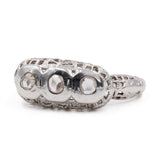 Anello antico in oro bianco 18k e rosette di diamante, anni '30