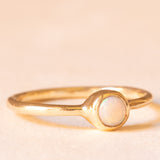 Solitario vintage in oro giallo 9K con opale (0.15ct ca.), anno 1978
