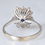 Anello a margherita vintage in oro bianco 18K con zaffiro e diamanti di taglio brillante (0.24ctw ca.), anni ‘70