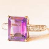 Anello da cocktail vintage in oro giallo 9K con ametista (3.50ct ca.) e diamanti (0.12ctw ca.), anni ‘60/‘70