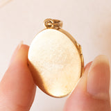 Ciondolo portafoto antico in oro giallo 14K con diamanti di taglio vecchia Europa (0.07ctw ca.), anni ‘10/‘20