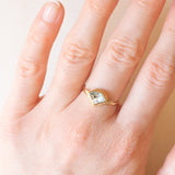 Anello vintage in oro giallo 9K con topazio azzurro, anno 1988