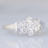 Anello a fiore vintage in platino con diamanti (0.76ctw), anni ‘80