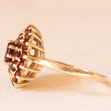 Anello a margherita vintage in oro giallo 9K con granati, anni ‘70
