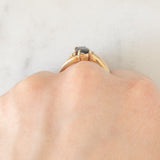 Anello vintage in oro giallo 9K con zaffiro (0.80ct ca.) e diamanti